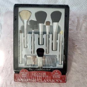 "The Color Workshop" 8 Professional Makeup Brushes + Mirror and Case- NWOT